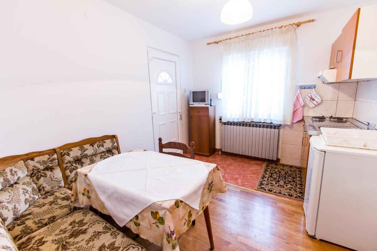 Apartments & Rooms Krk Krk Island Chambre photo