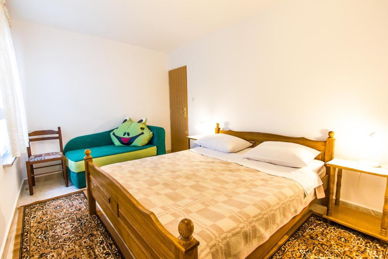 Apartments & Rooms Krk Krk Island Chambre photo